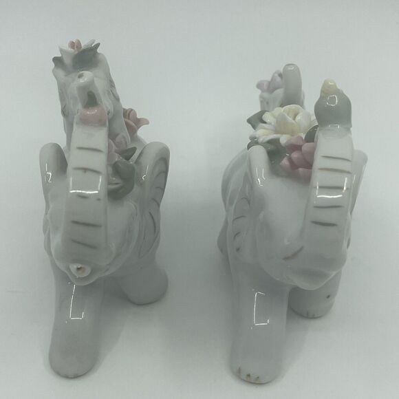 3½" Vintage Small White Elephant Figurine Flowers Baby Family Pottery Porcelain - Picture 4 of 13